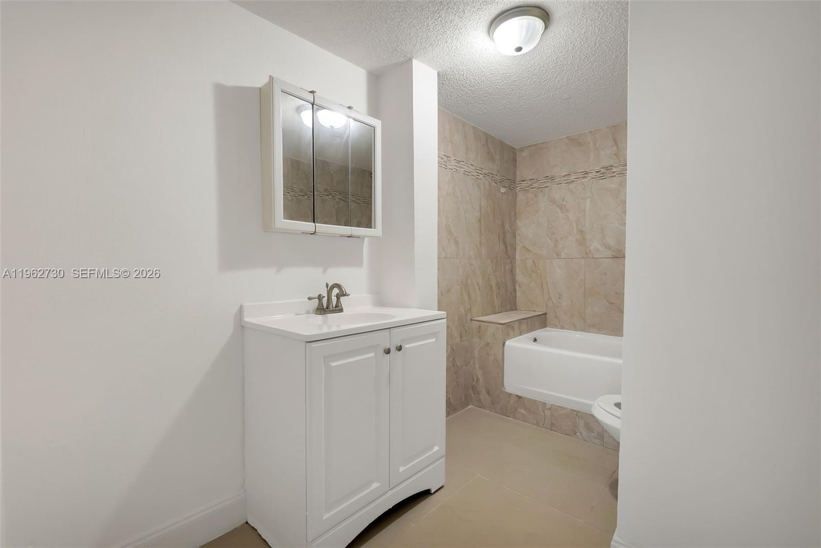 WOODS OF ROLLING HILLS - Residential