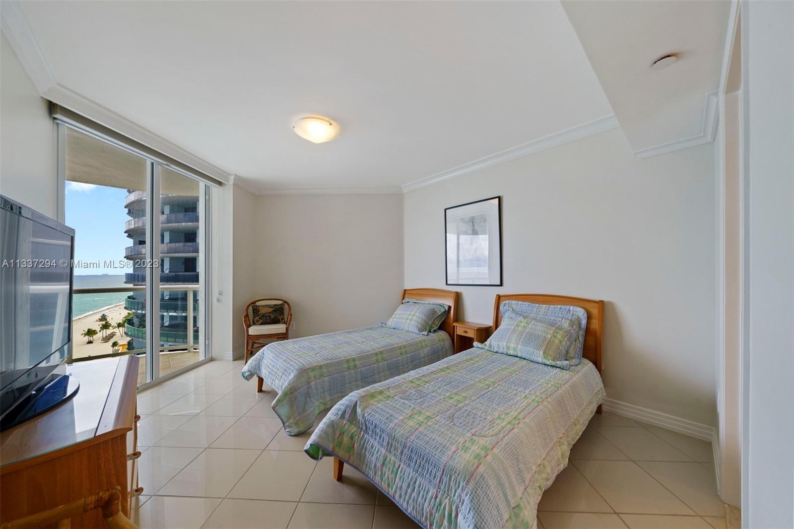 MILLENNIUM CONDO - Residential