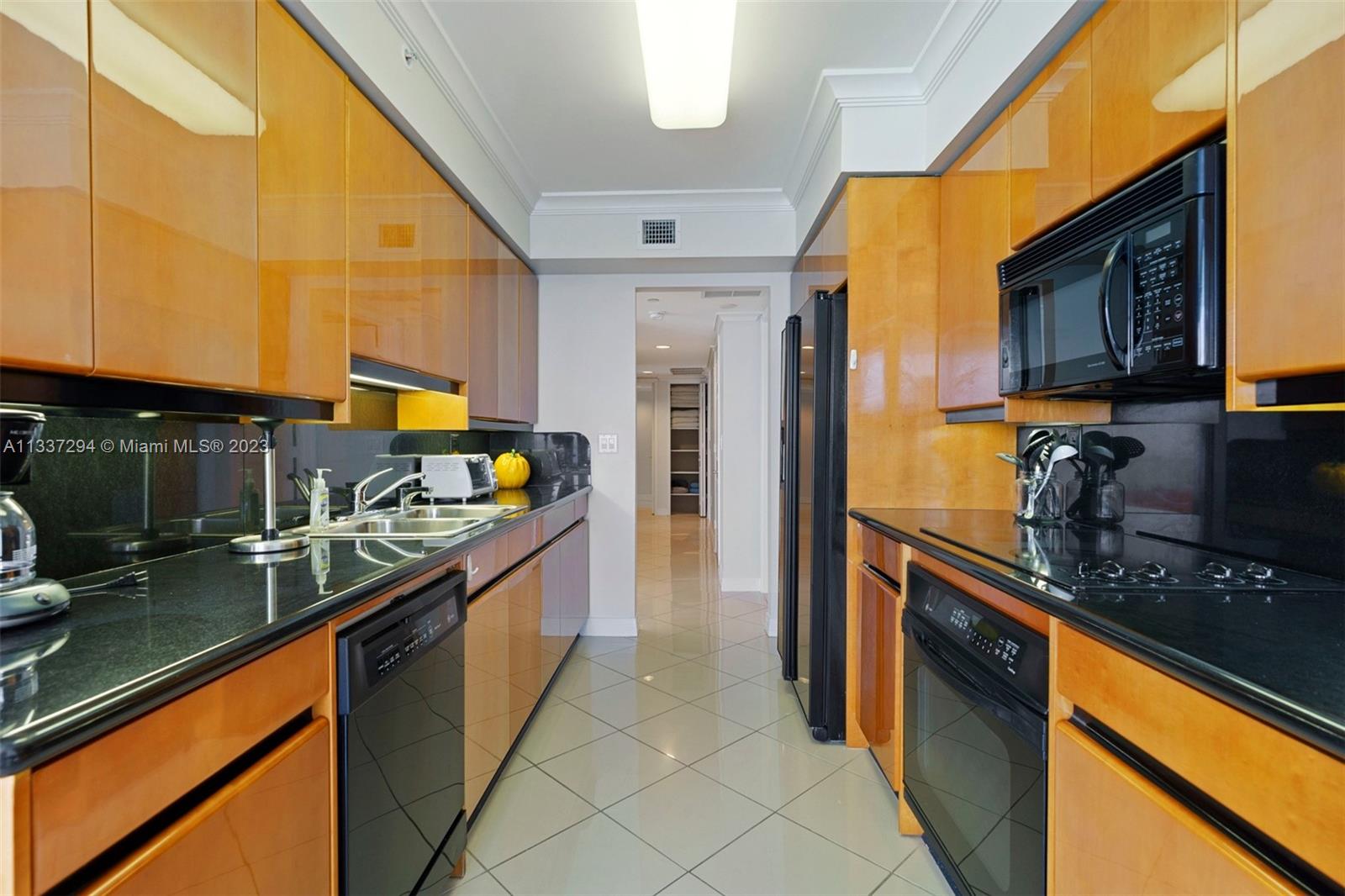 MILLENNIUM CONDO - Residential