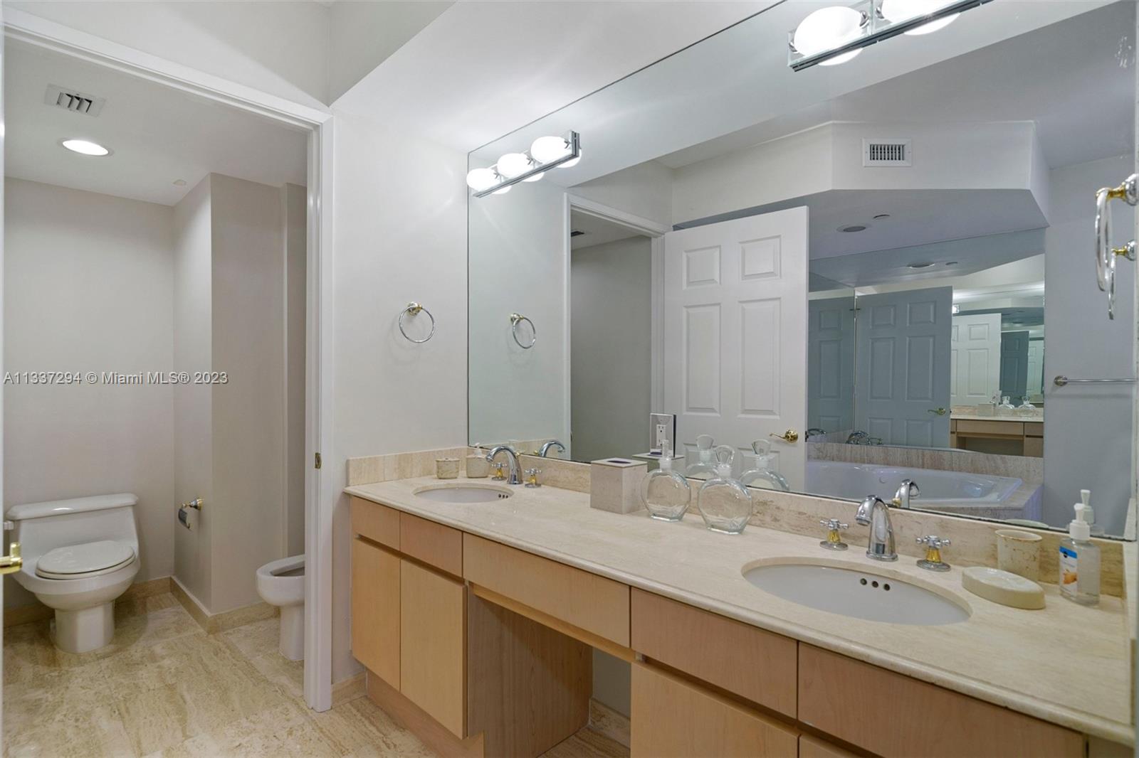 MILLENNIUM CONDO - Residential