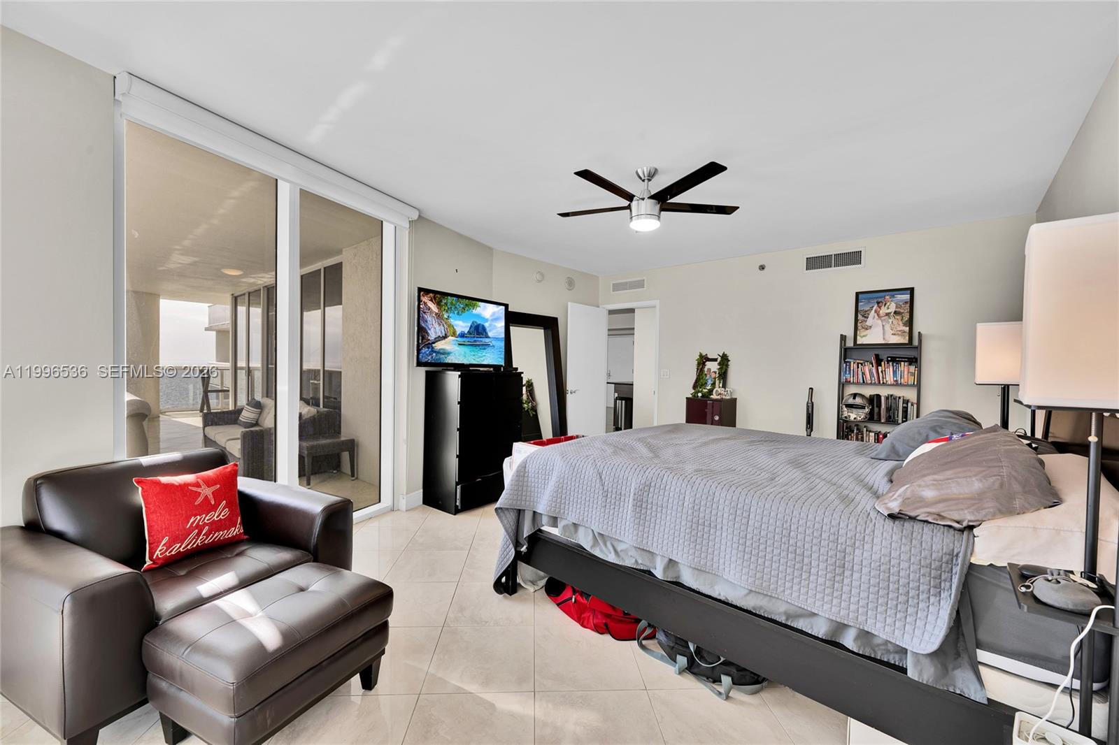 BEACH CLUB CONDO - Residential Lease