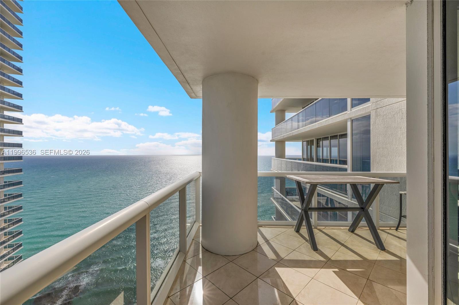 BEACH CLUB CONDO - Residential Lease