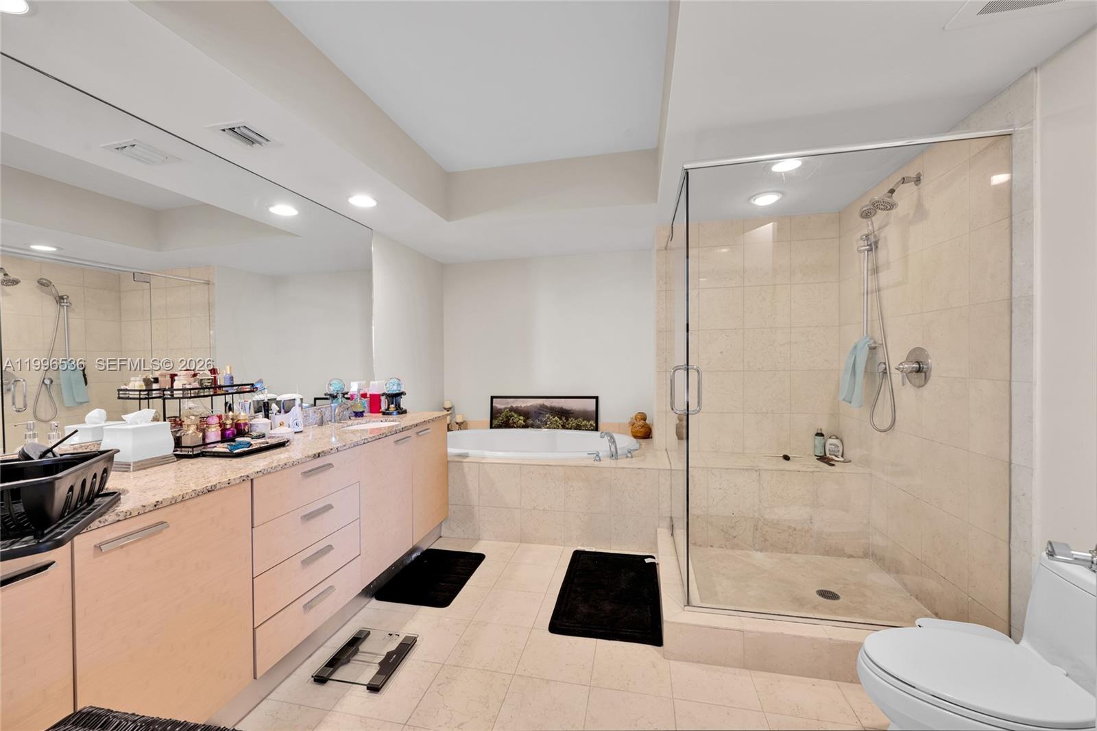 BEACH CLUB CONDO - Residential Lease