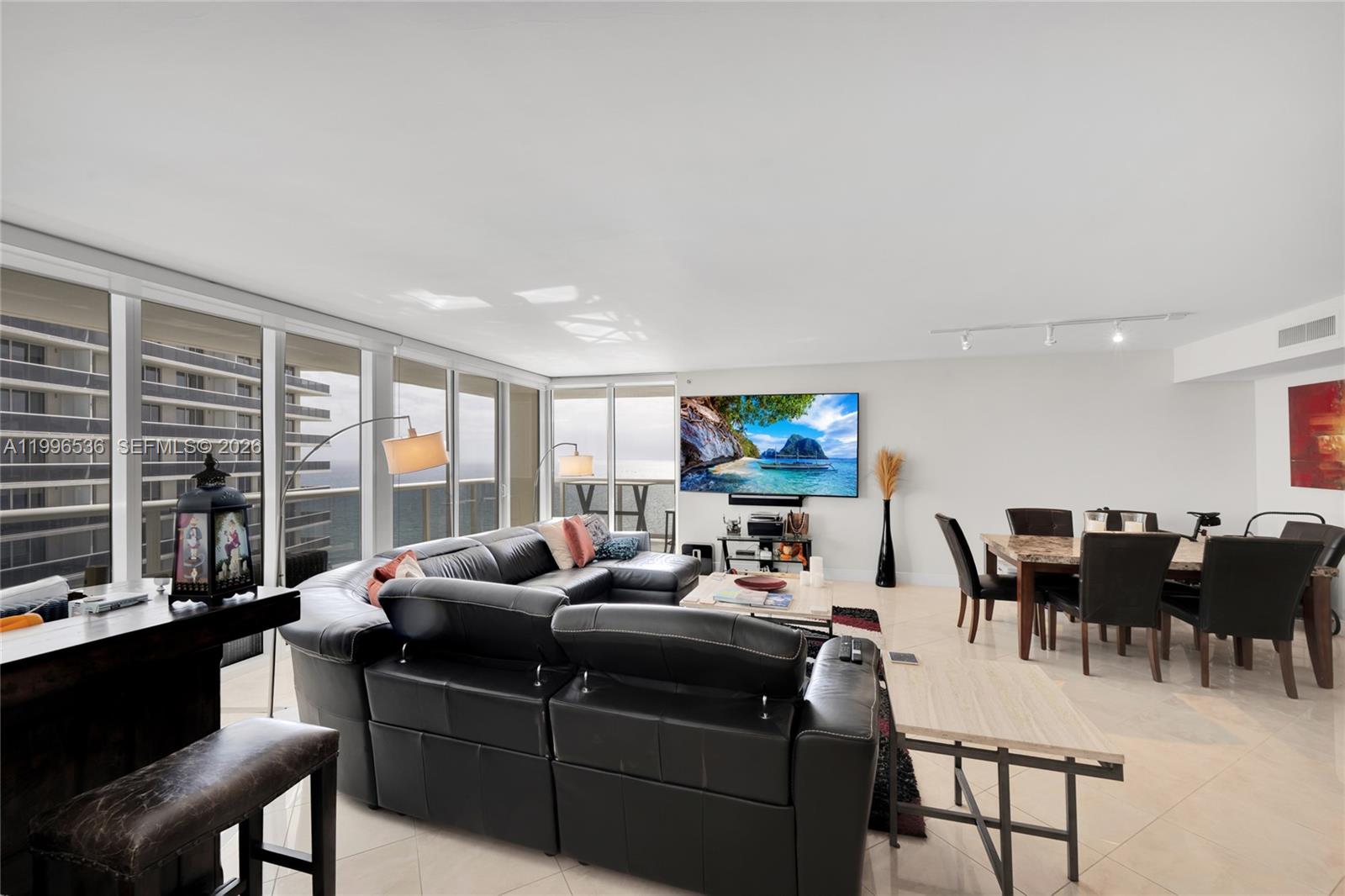 BEACH CLUB CONDO - Residential Lease