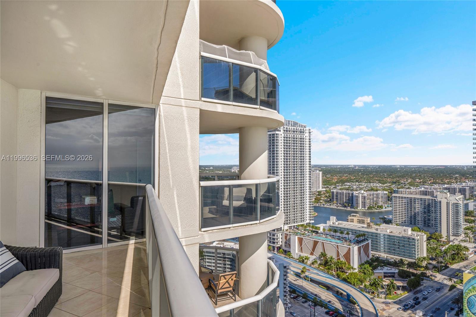 BEACH CLUB CONDO - Residential Lease