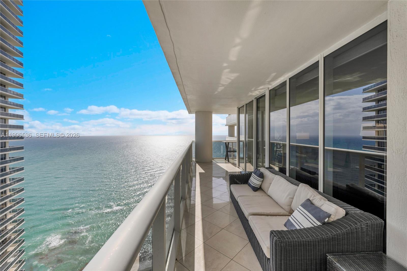 BEACH CLUB CONDO - Residential Lease