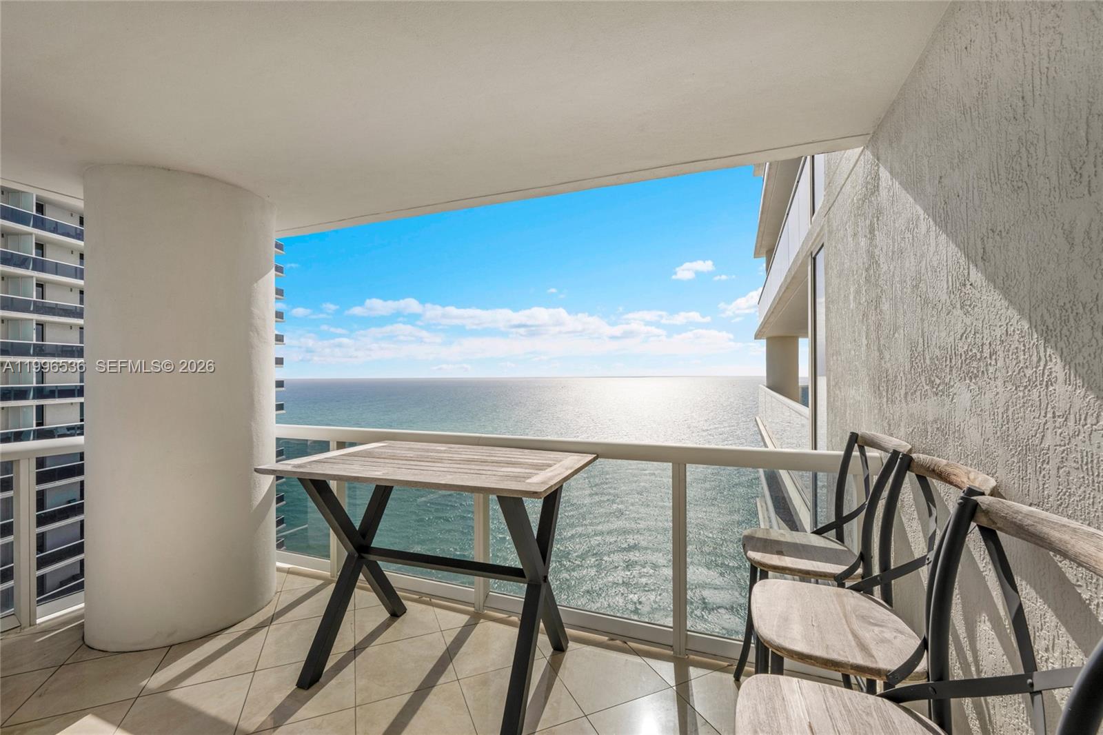 BEACH CLUB CONDO - Residential Lease