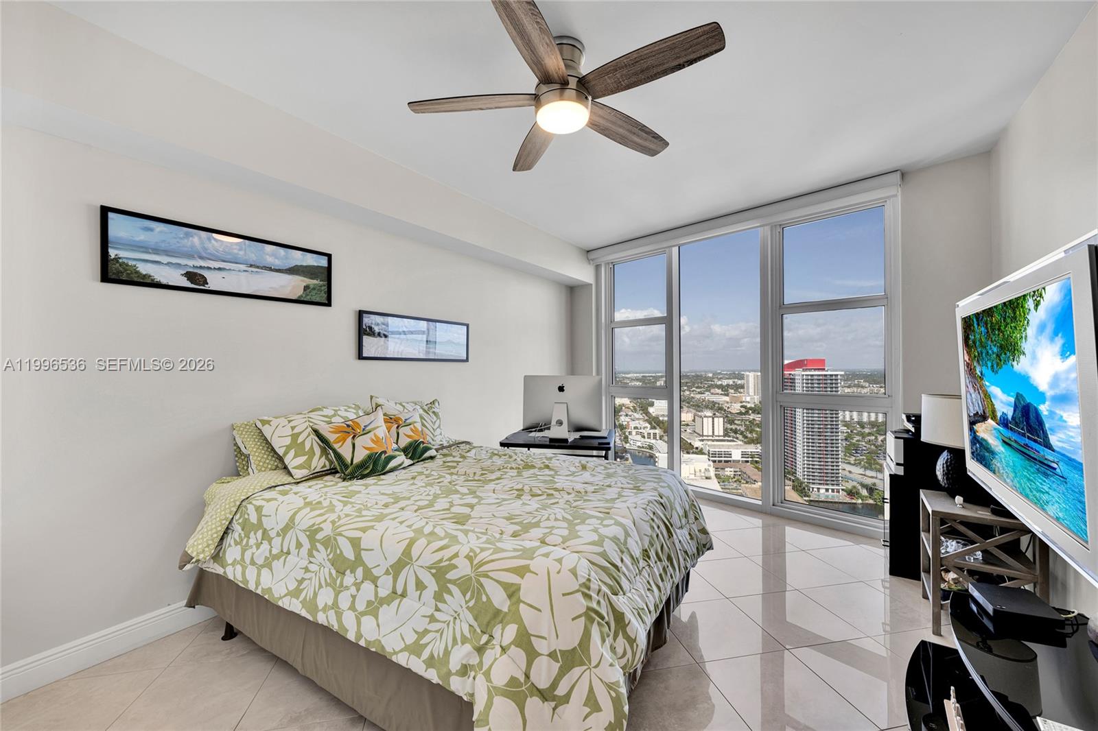 BEACH CLUB CONDO - Residential Lease