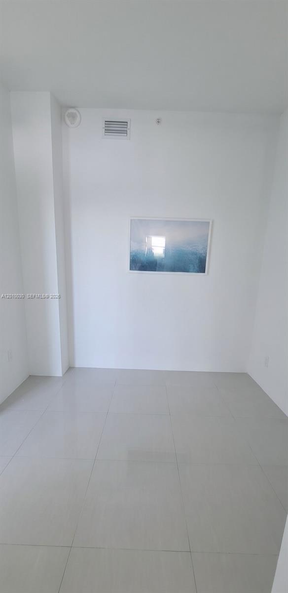 2829 Indian Creek Dr 1405