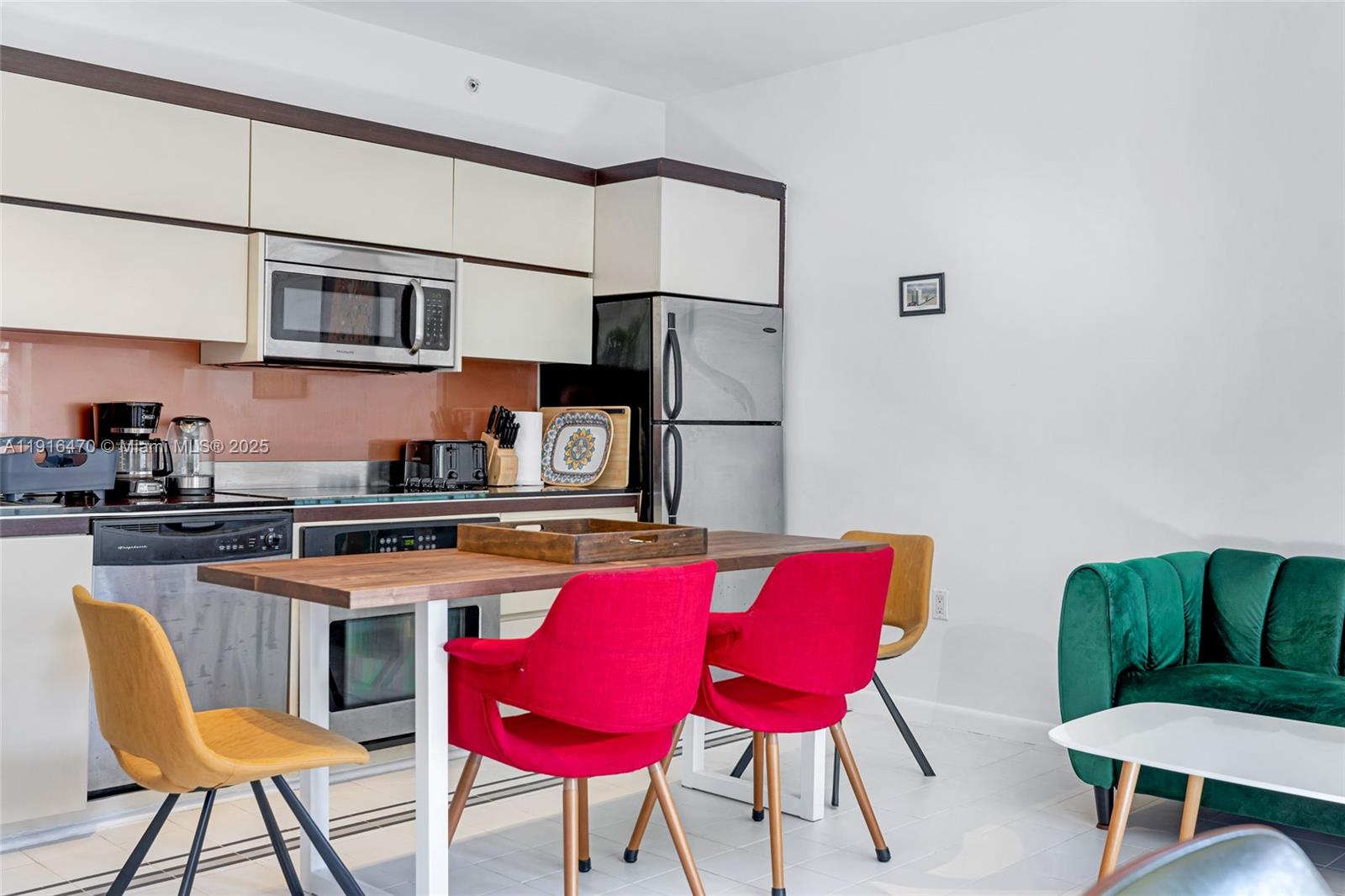 ARTECITY GOVERNOR CONDO - Residential Lease