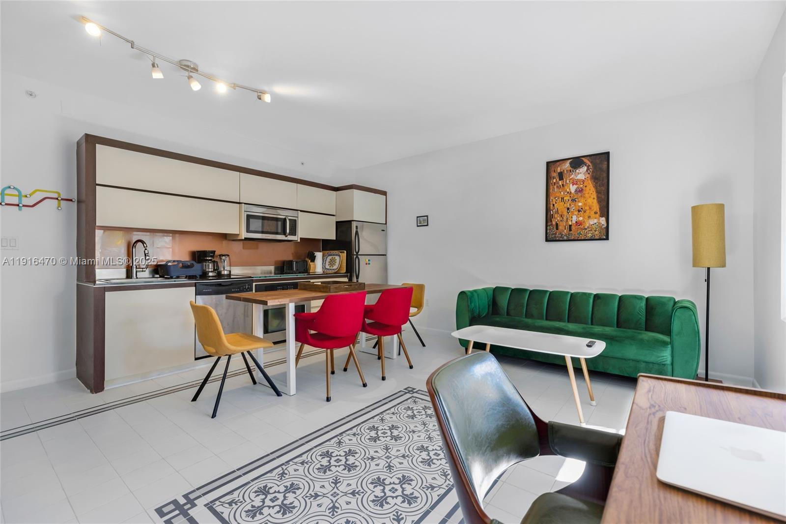 ARTECITY GOVERNOR CONDO - Residential Lease