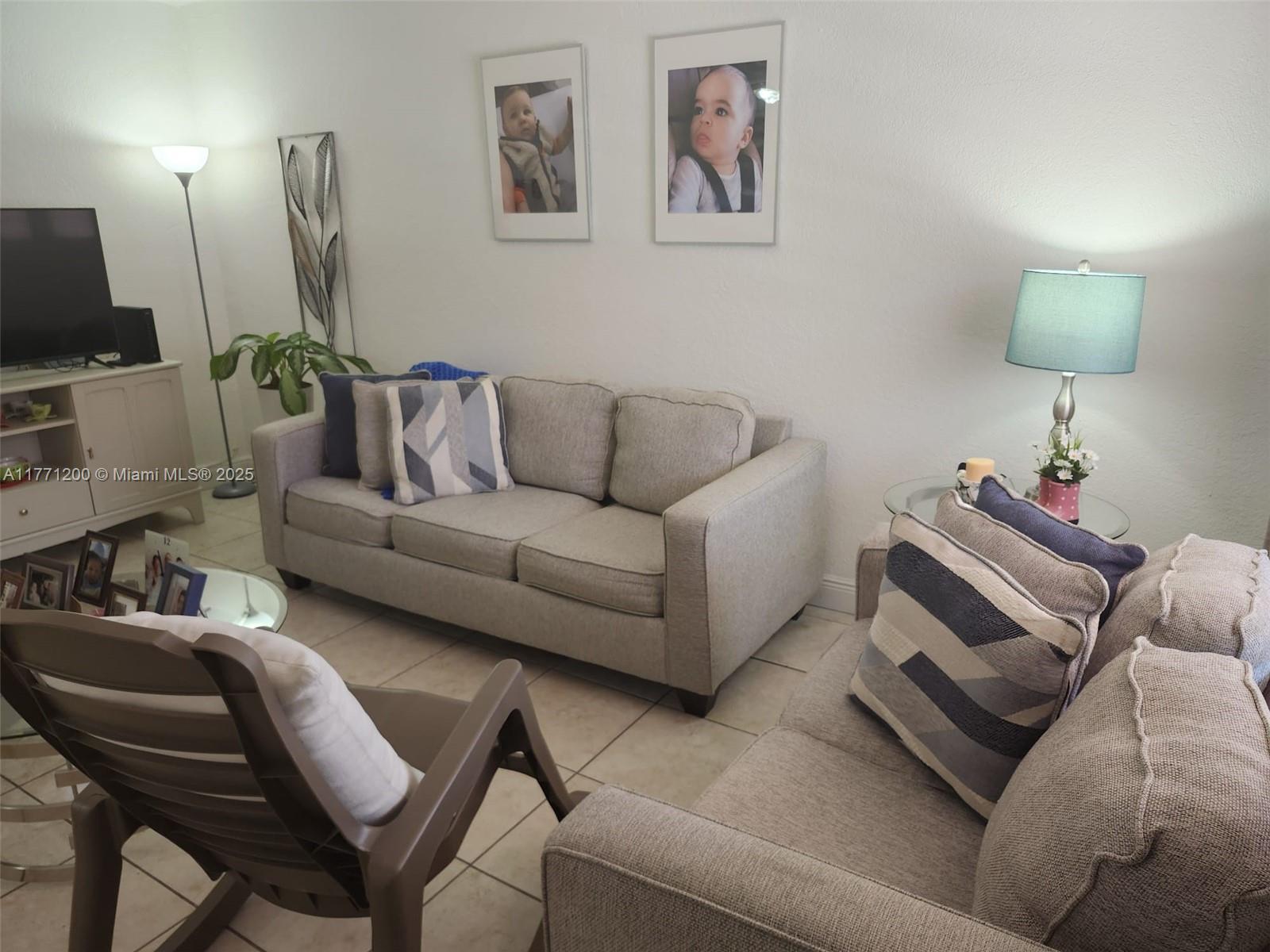 Rental Property at 3800 Sw 102nd Ave 118, Miami, Broward County, Florida - Bedrooms: 1 
Bathrooms: 1  - $1,900 MO.