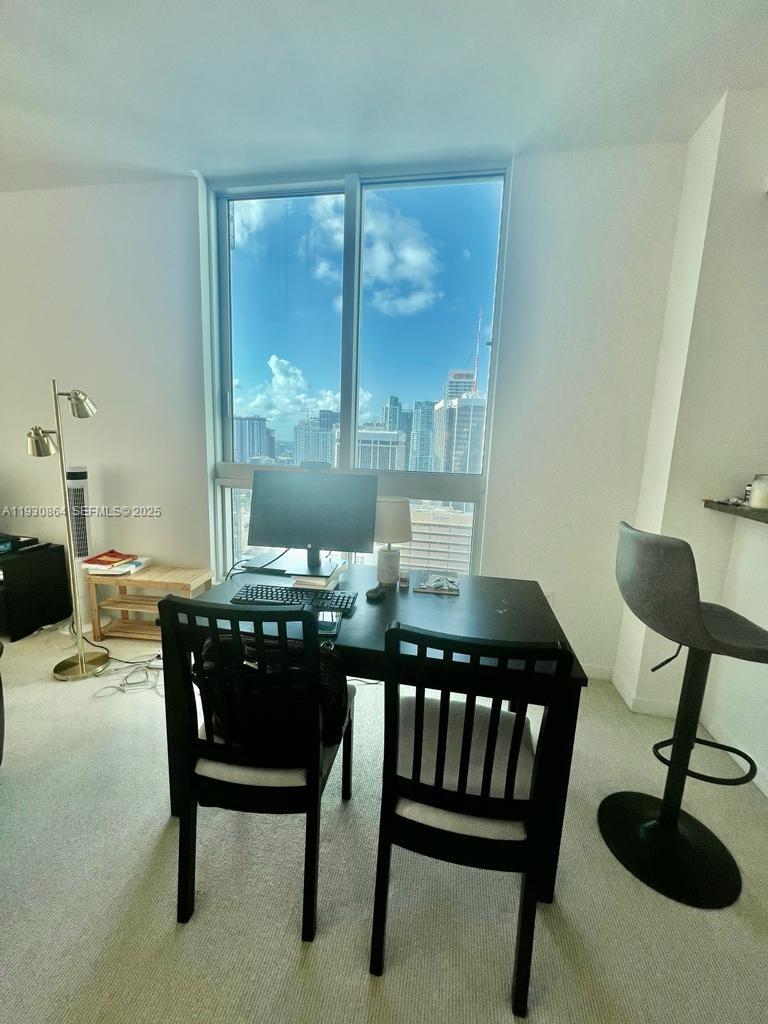 MET 1 CONDO - Residential Lease