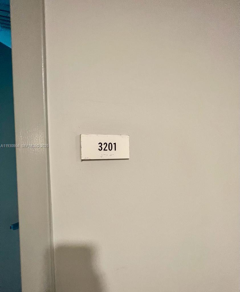 MET 1 CONDO - Residential Lease