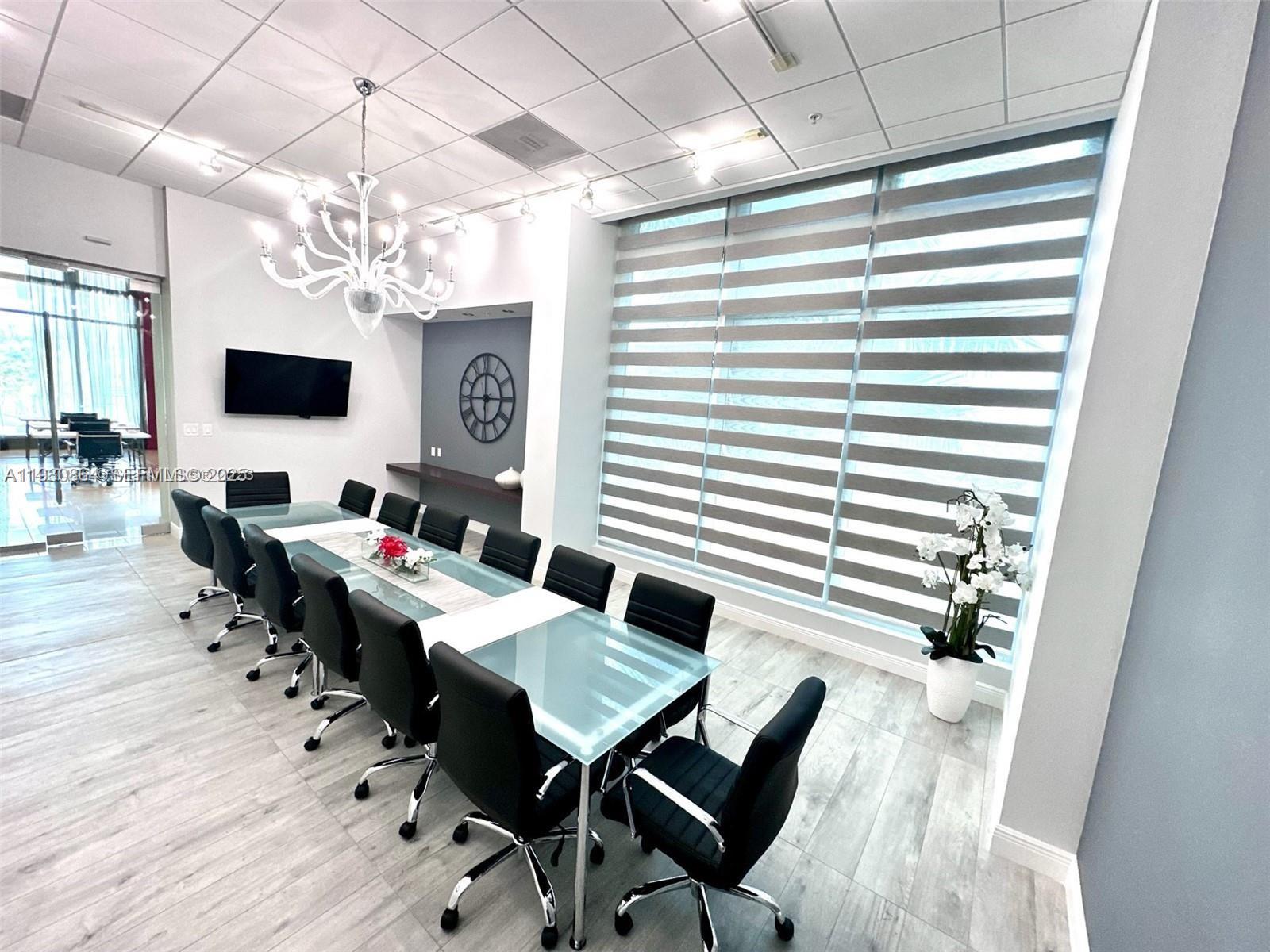 MET 1 CONDO - Residential Lease