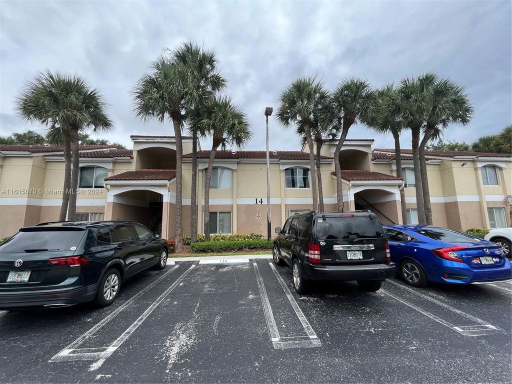 Photo of 815 W Boynton Beach Blvd #14-105, Boynton Beach, FL 33426 (MLS # A11615070)