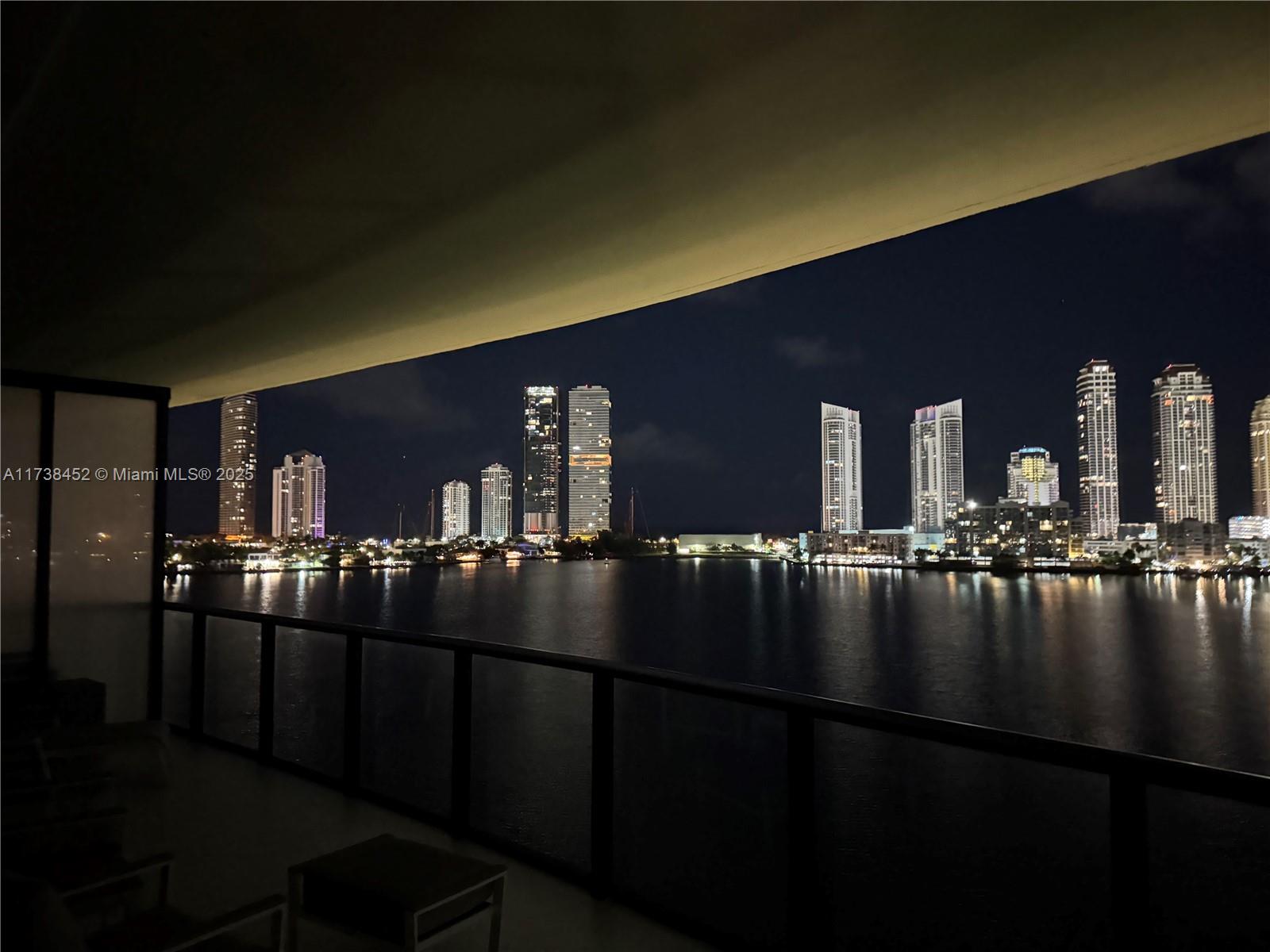 PRIVE CONDO - Residential