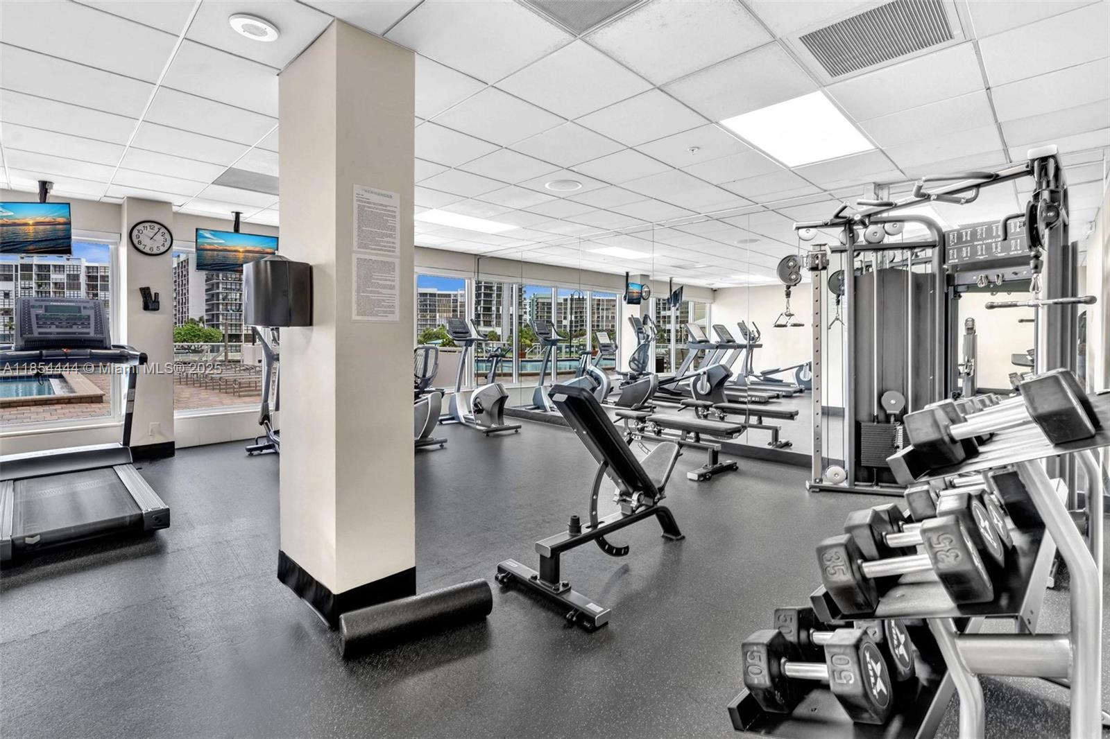 RESIDENCES ON HOLLYWOOD B - Residential