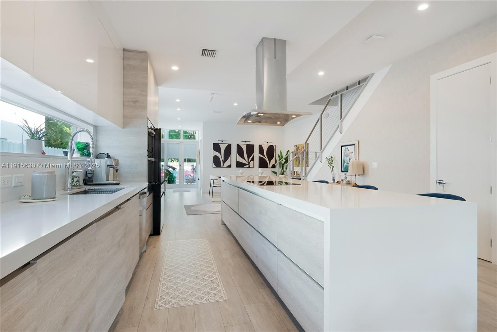 THE ROADS TOWNHOMES CONDO - Residential