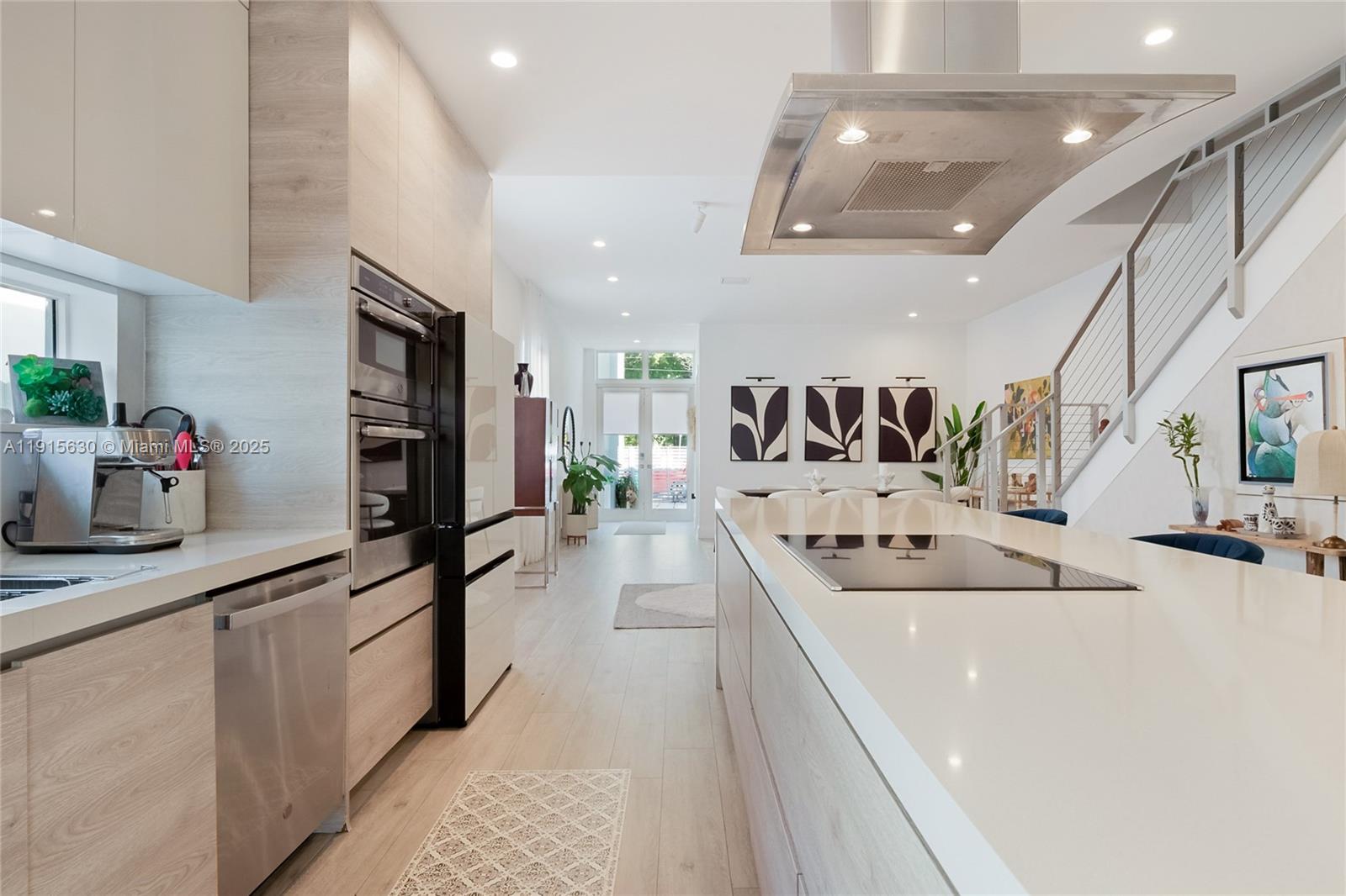 THE ROADS TOWNHOMES CONDO - Residential