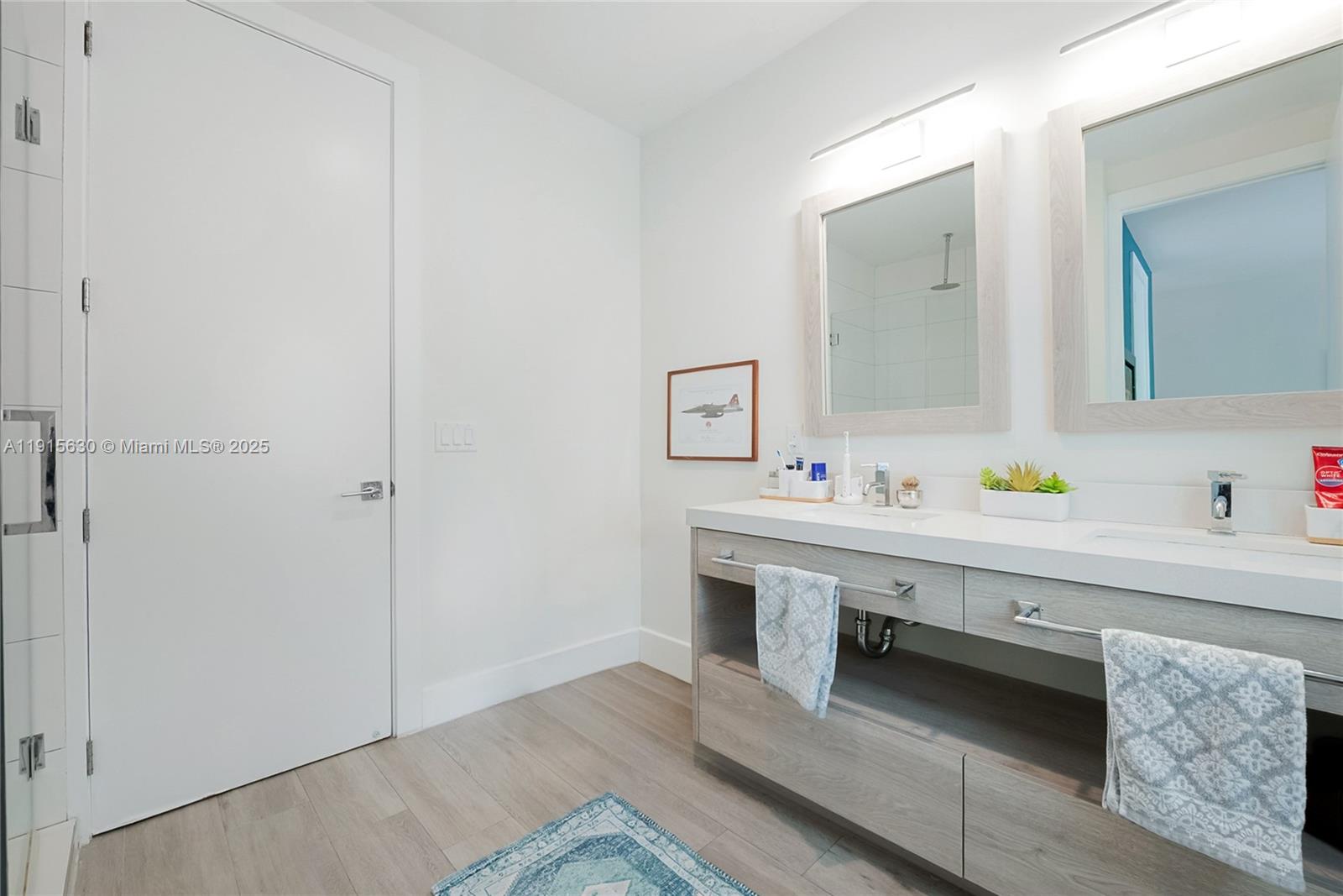 THE ROADS TOWNHOMES CONDO - Residential