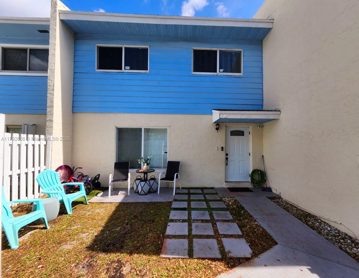 22304 Sw 103rd Ct, Cutler Bay, Miami-Dade County, Florida - 3 Bedrooms  
3 Bathrooms - 