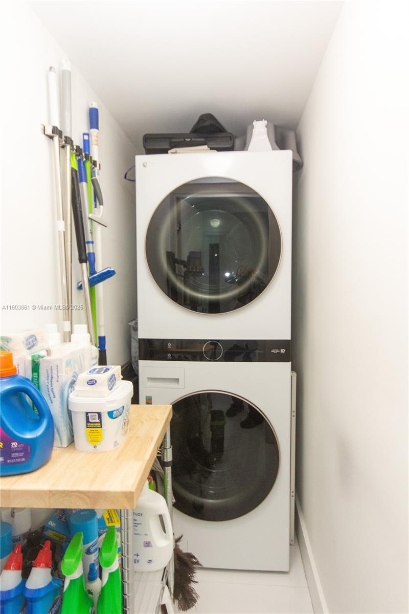 MINT CONDO - Residential Lease