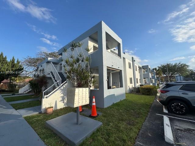 LAKE FOREST PARK CONDO VI - Residential