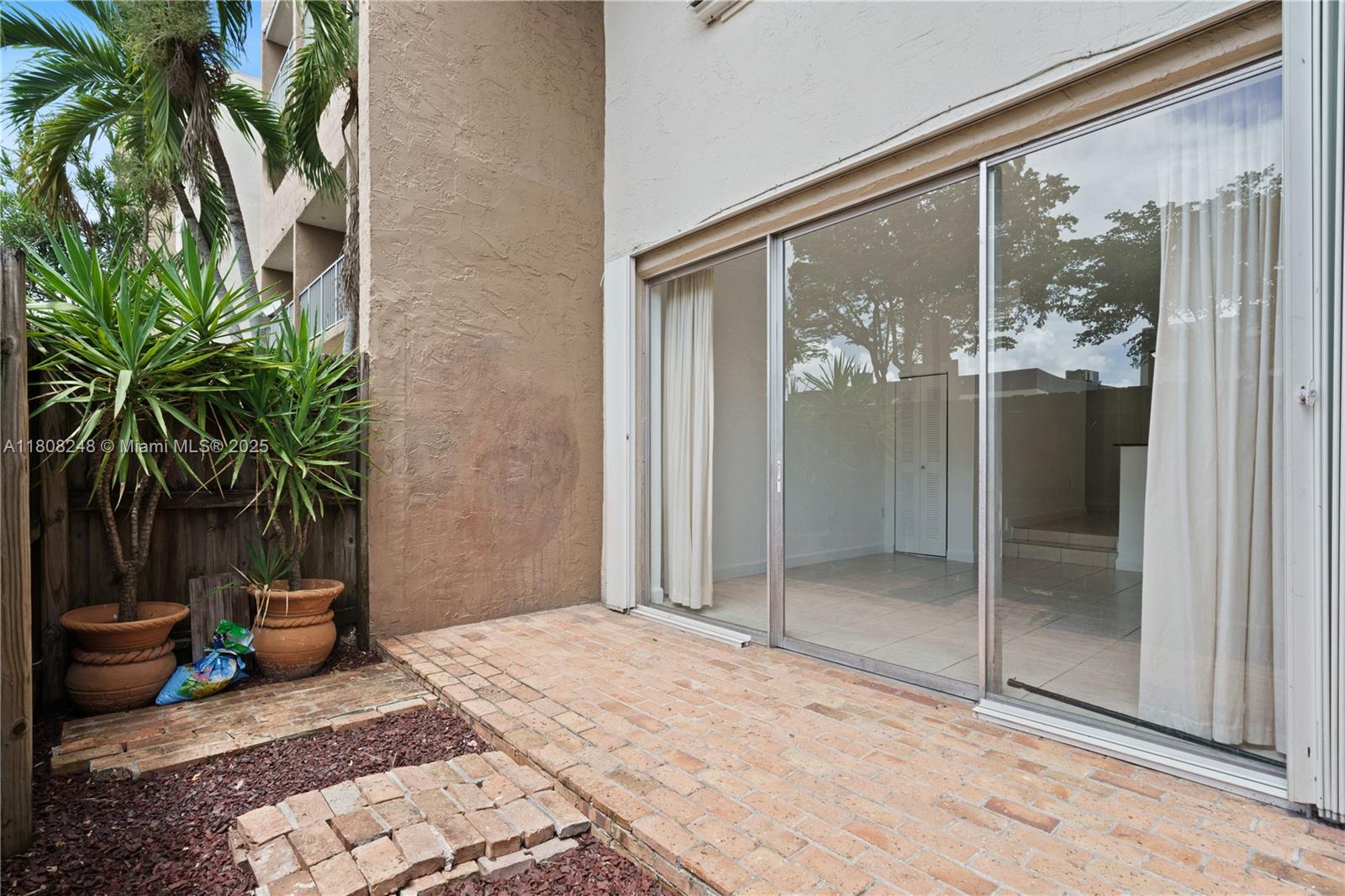 THE BERKELEY CONDO - Residential