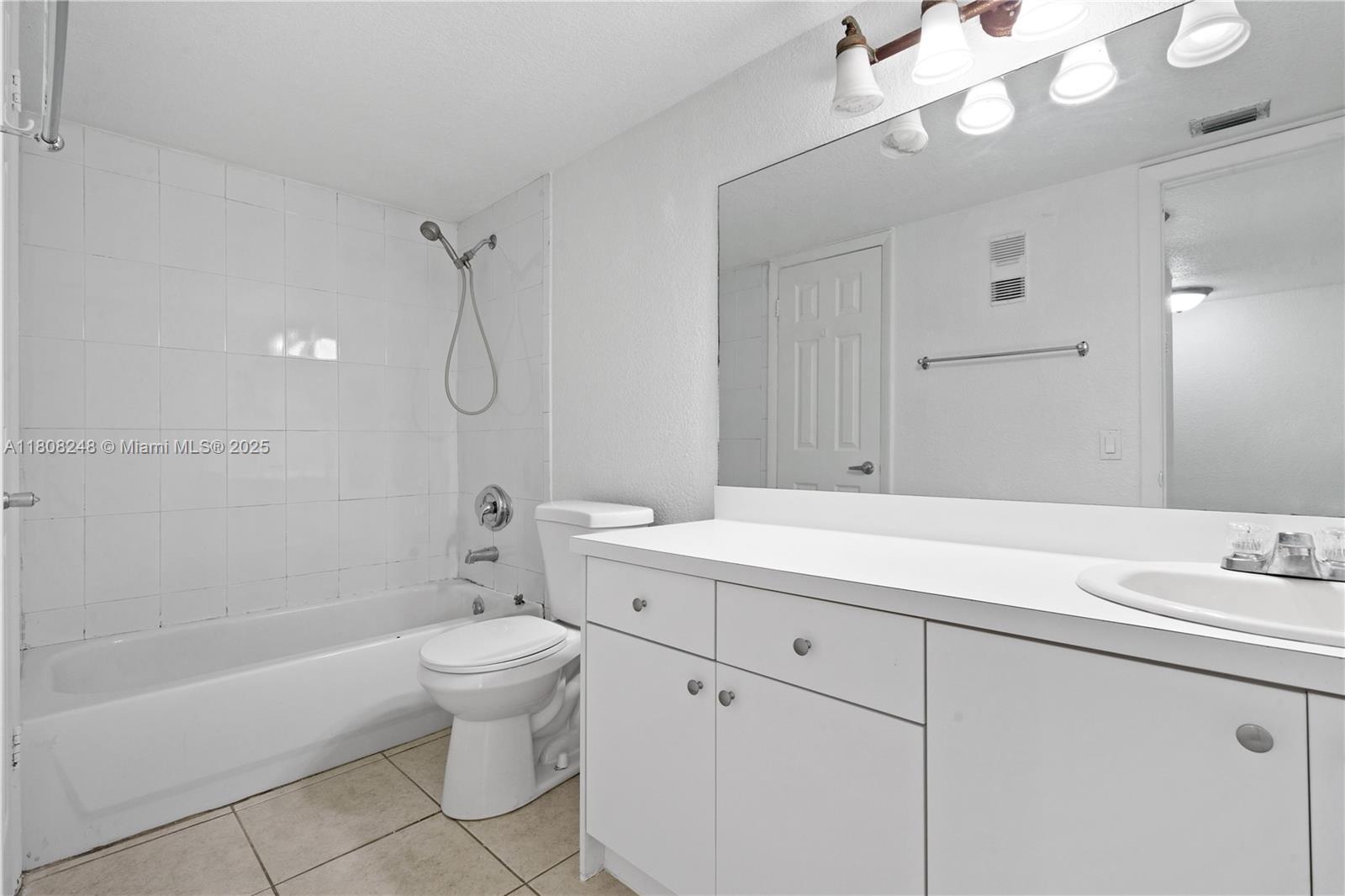 THE BERKELEY CONDO - Residential