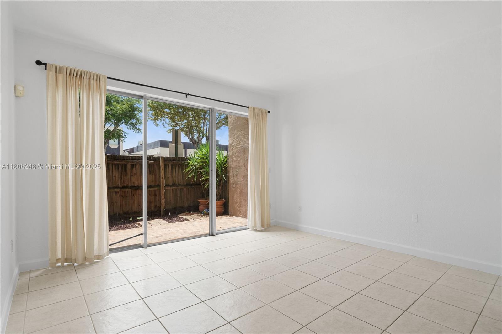 THE BERKELEY CONDO - Residential