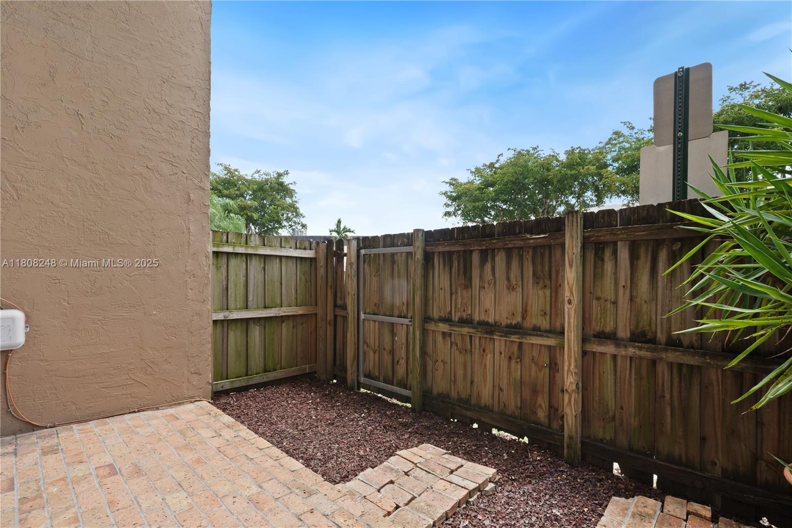 THE BERKELEY CONDO - Residential