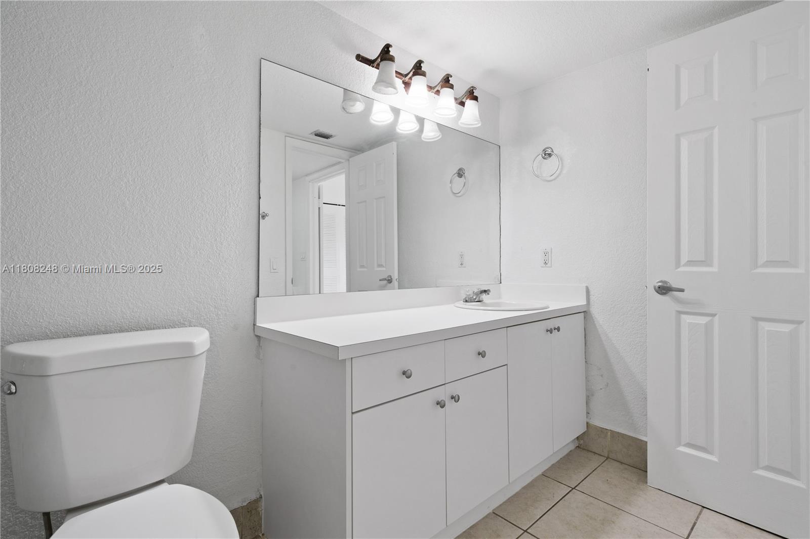 THE BERKELEY CONDO - Residential