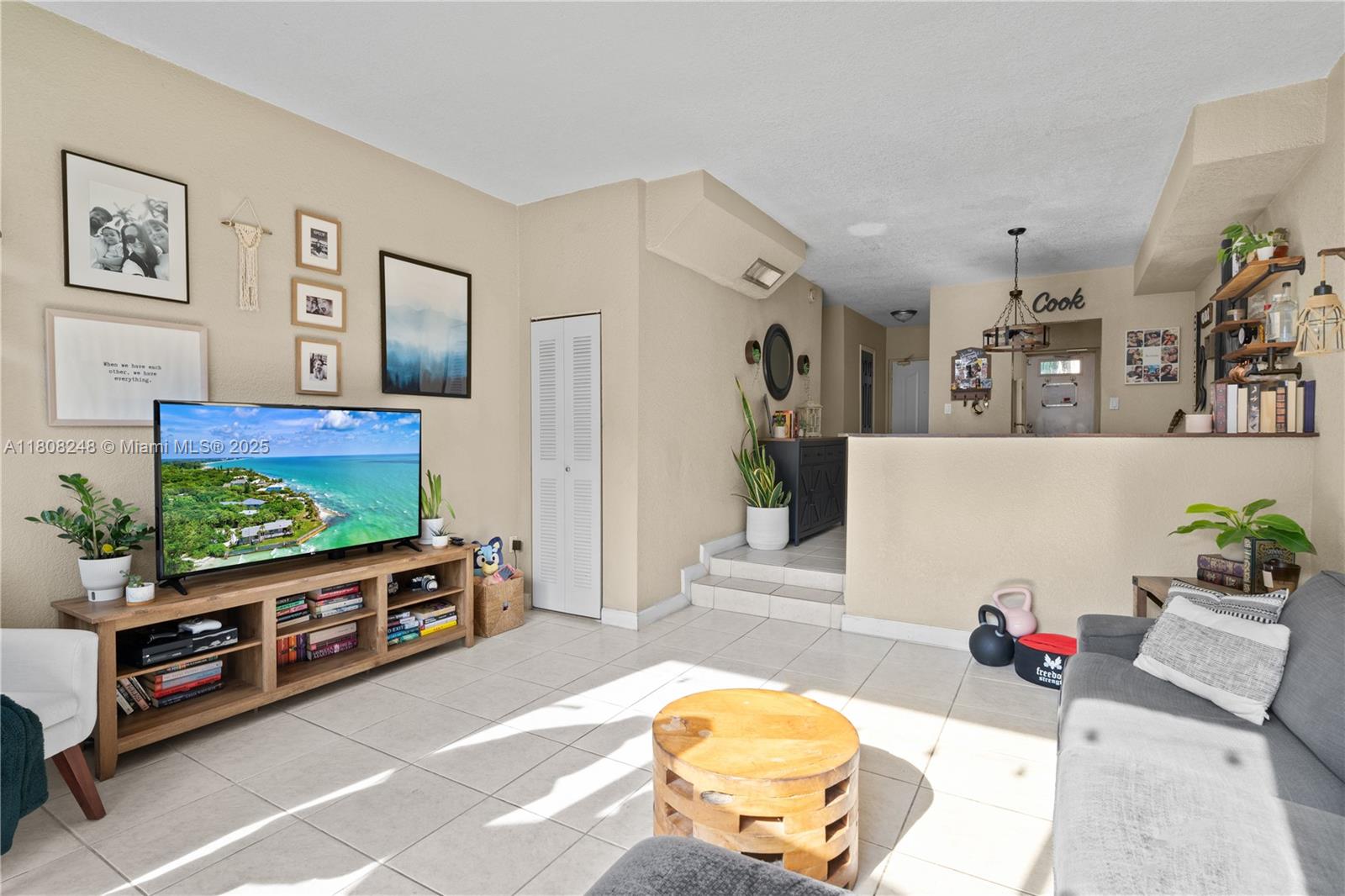 THE BERKELEY CONDO - Residential