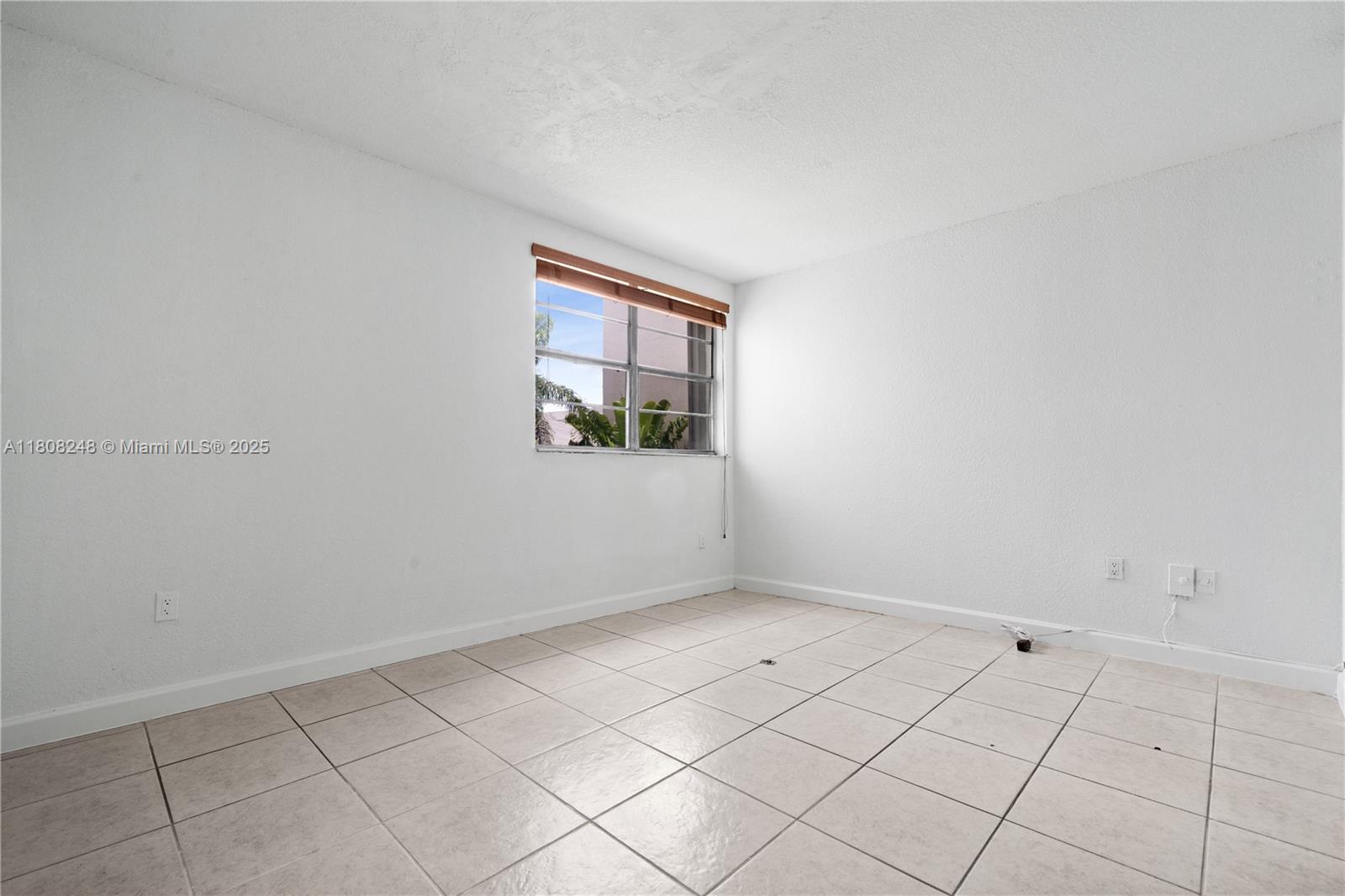 THE BERKELEY CONDO - Residential