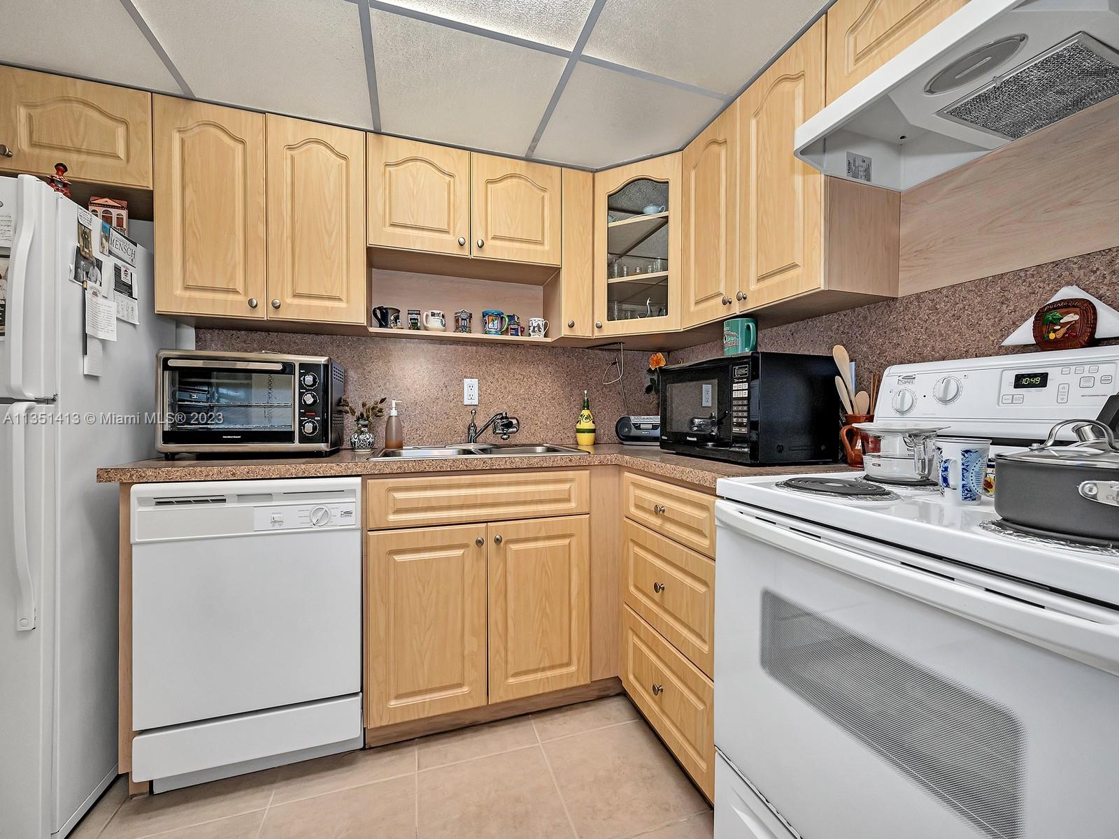Photo 10 of 28 of 7849 Miller Dr A111 condo