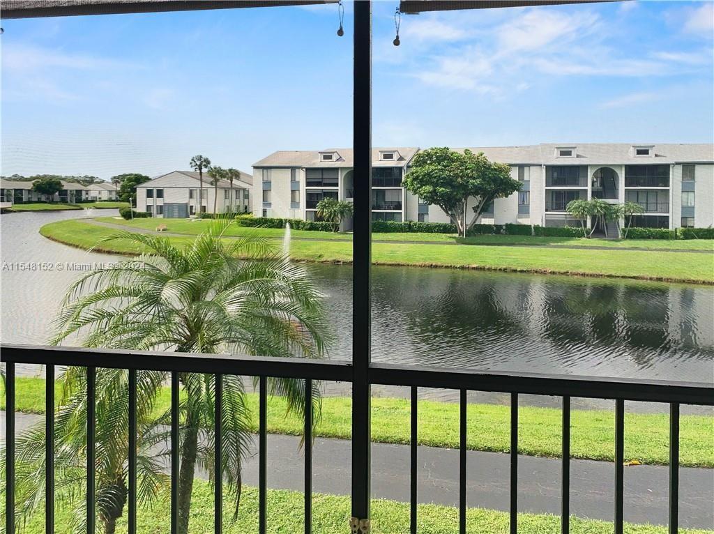 Rental Property at 1013 Green Pine Blvd Blvd C2, West Palm Beach, Palm Beach County, Florida - Bedrooms: 2 
Bathrooms: 2  - $2,500 MO.