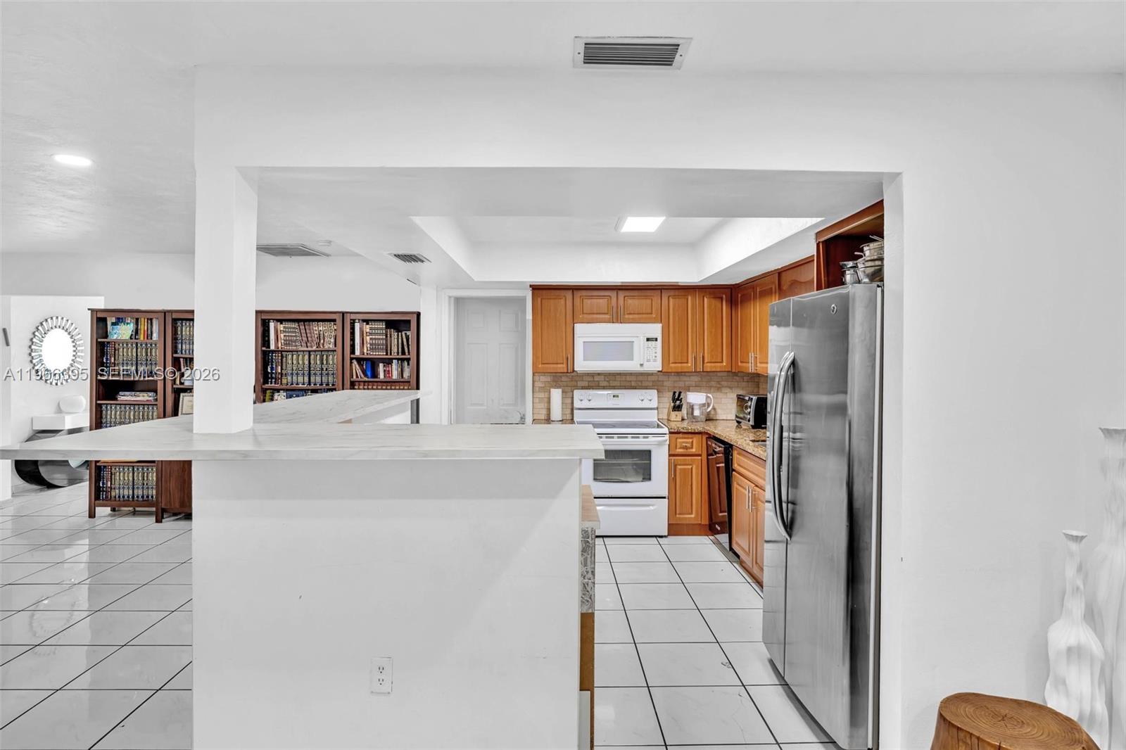 ALTOS DEL MAR NO 6 - Residential