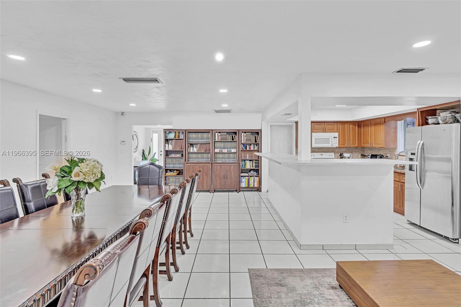 ALTOS DEL MAR NO 6 - Residential