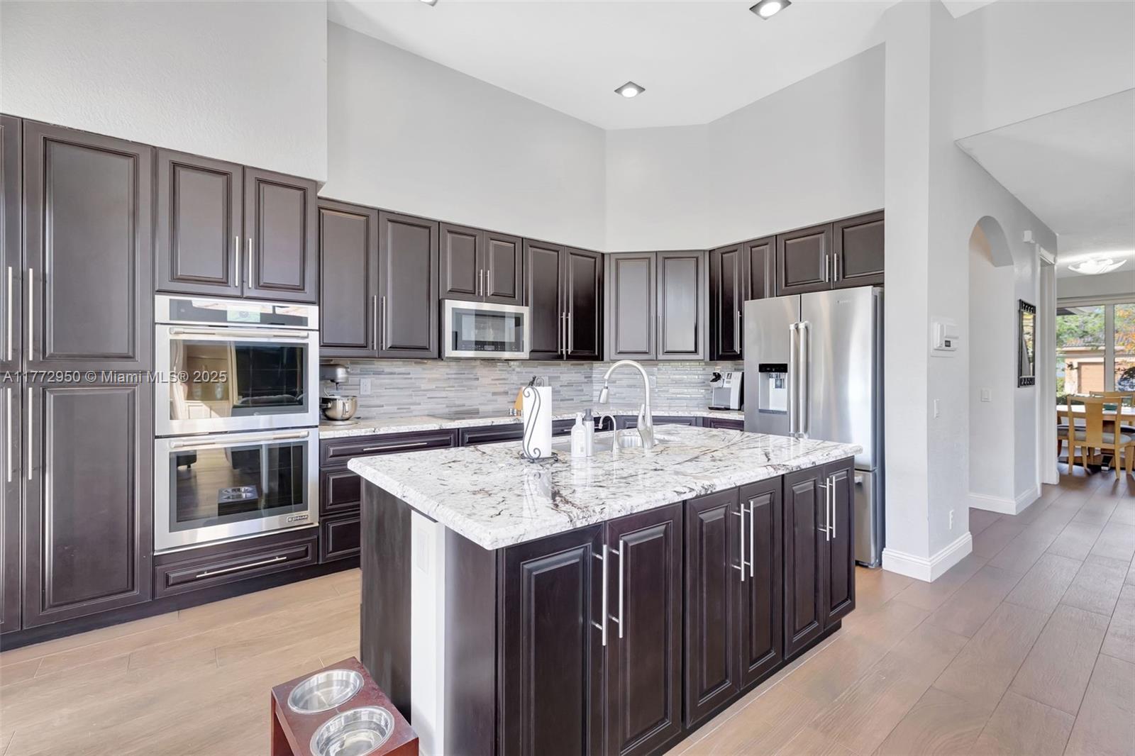 MARINERS COVE OF EAGLE LA - Residential