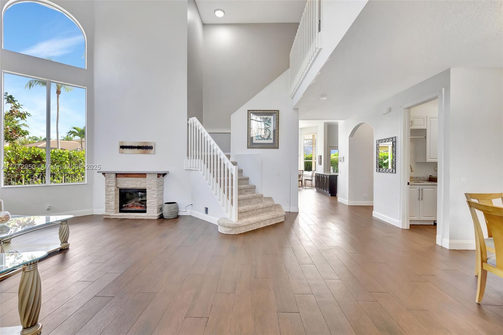 MARINERS COVE OF EAGLE LA - Residential