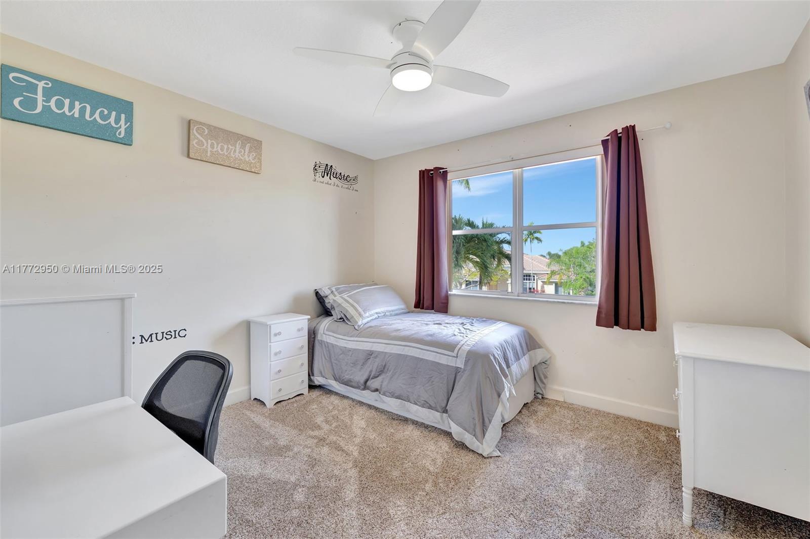 MARINERS COVE OF EAGLE LA - Residential