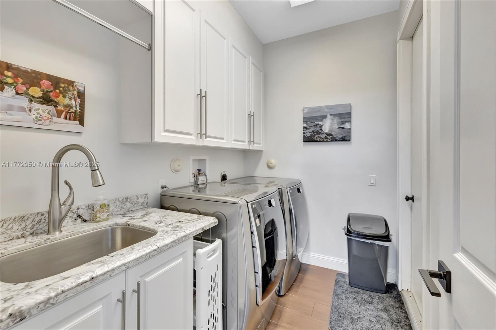 MARINERS COVE OF EAGLE LA - Residential
