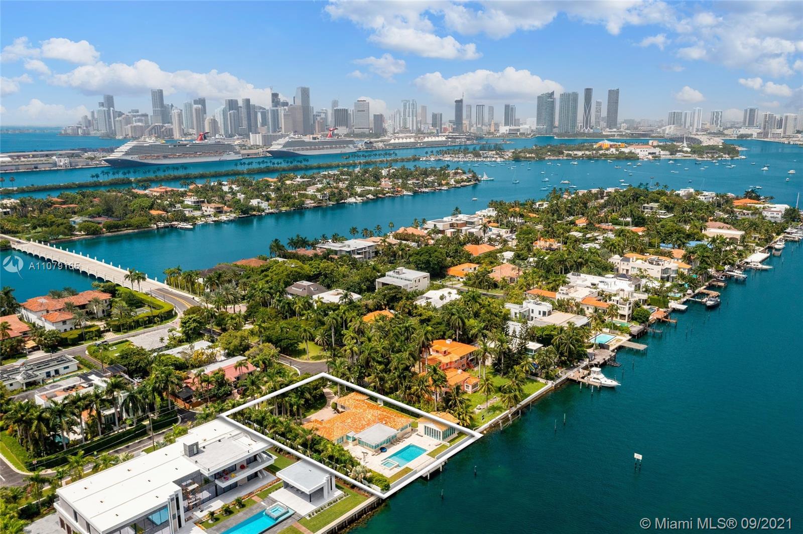 HIBISCUS ISLAND - Land