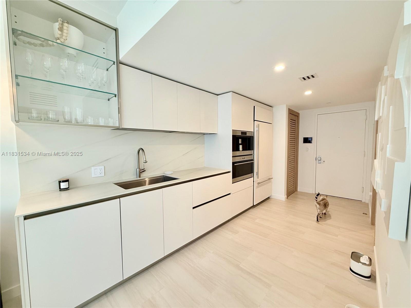 495 Brickell Ave 5106 (remodeled)