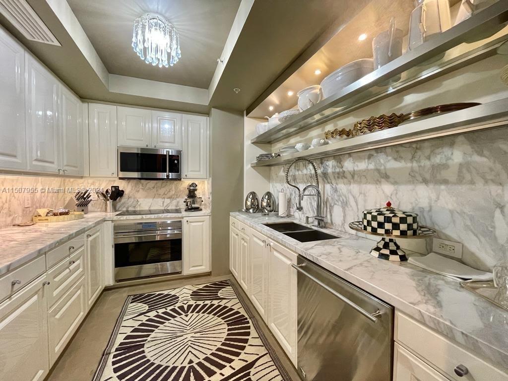 THE TOWER RESIDENCES COND - Residential