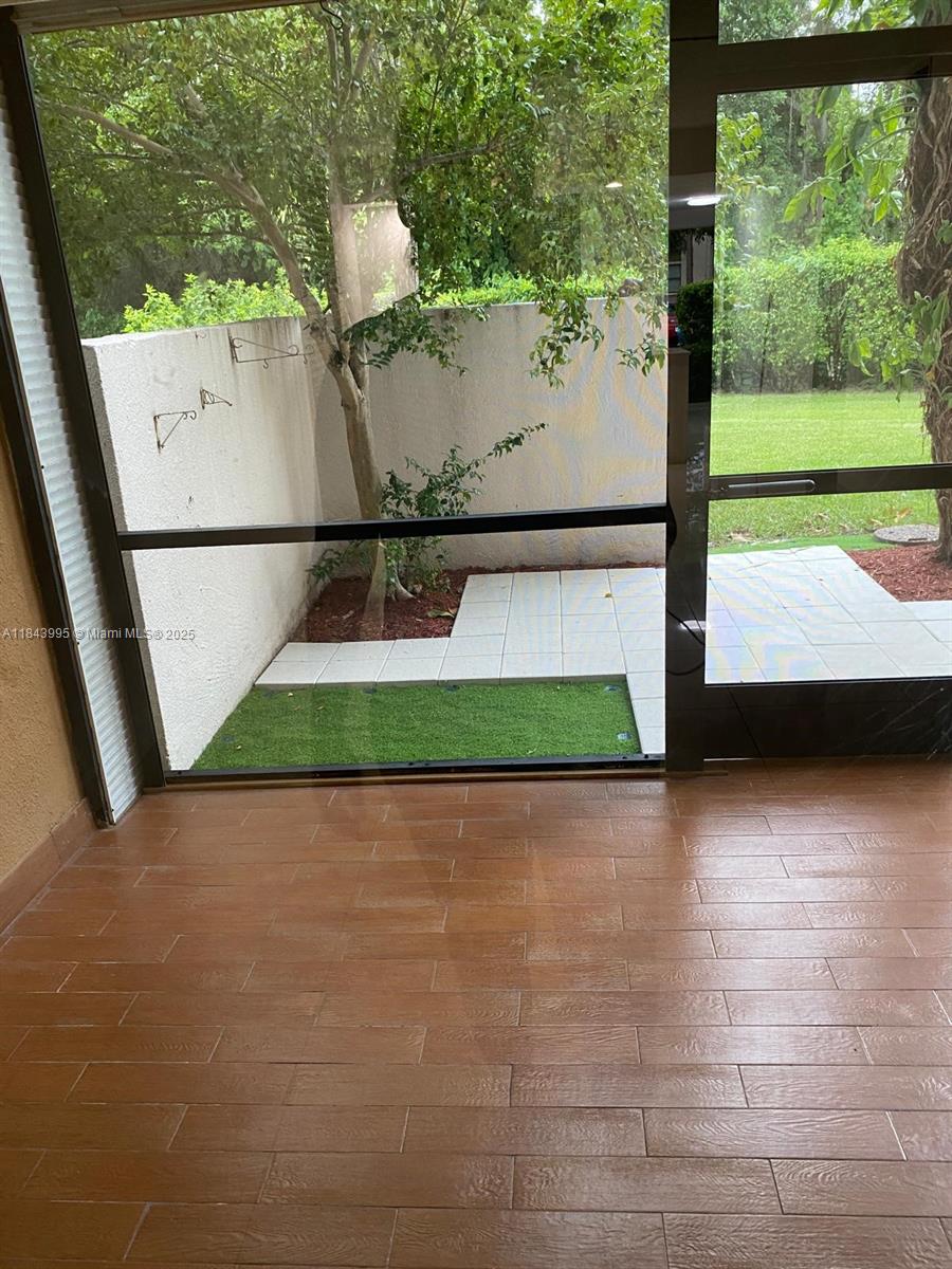 GREENGLADES CONDO I - Residential Lease