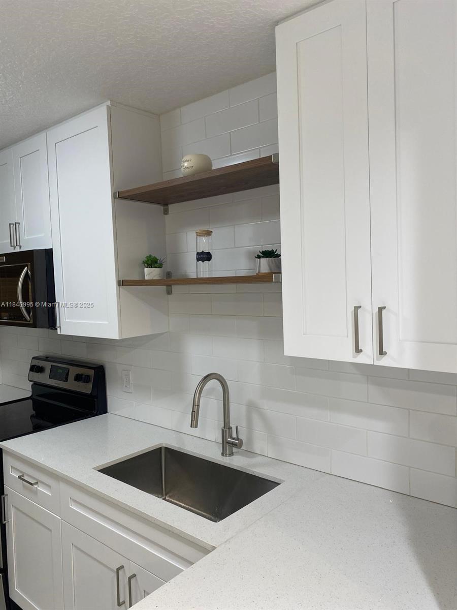 GREENGLADES CONDO I - Residential Lease