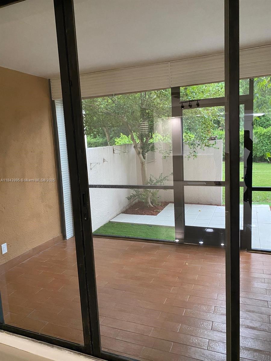 GREENGLADES CONDO I - Residential Lease