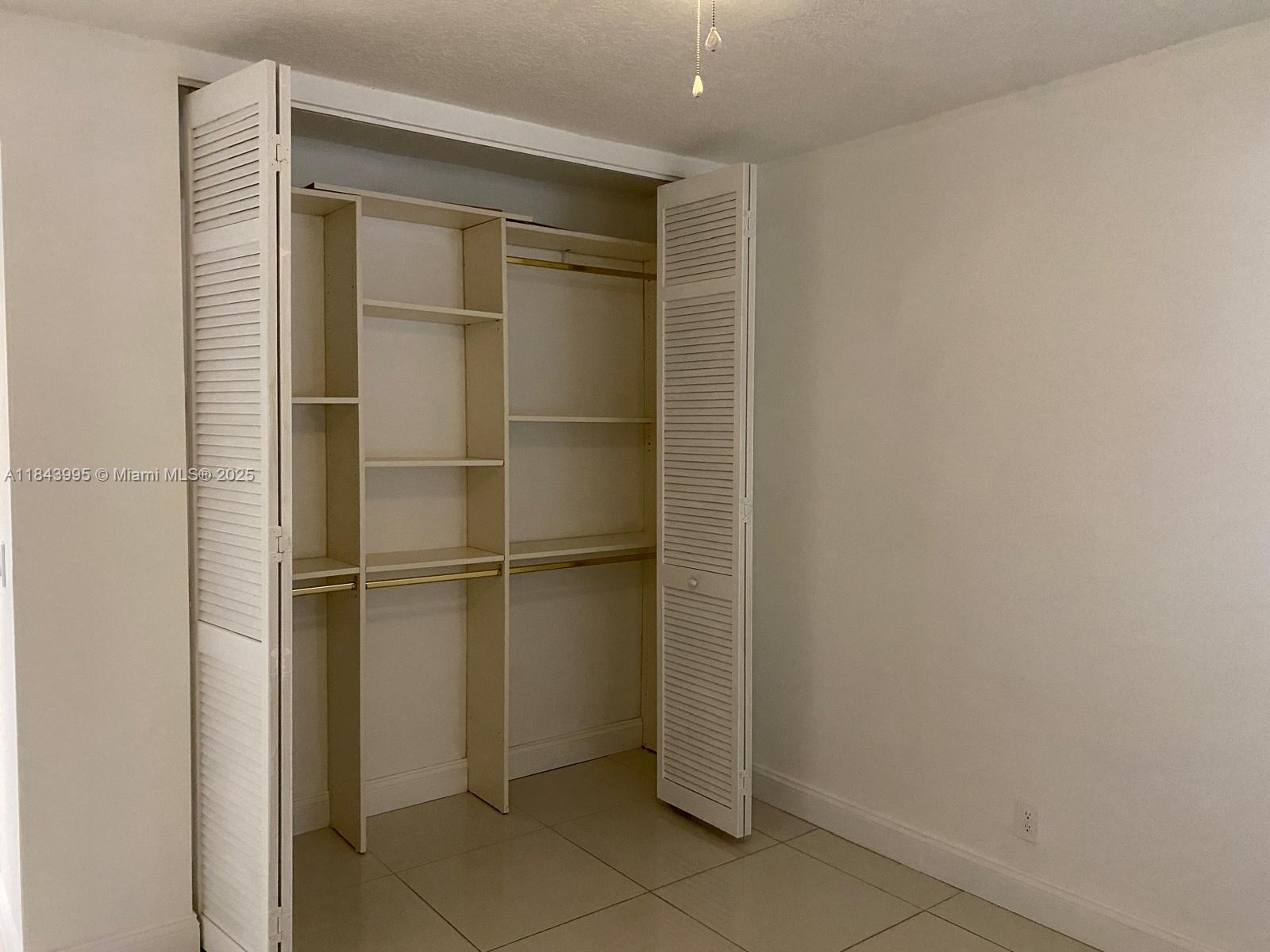 GREENGLADES CONDO I - Residential Lease